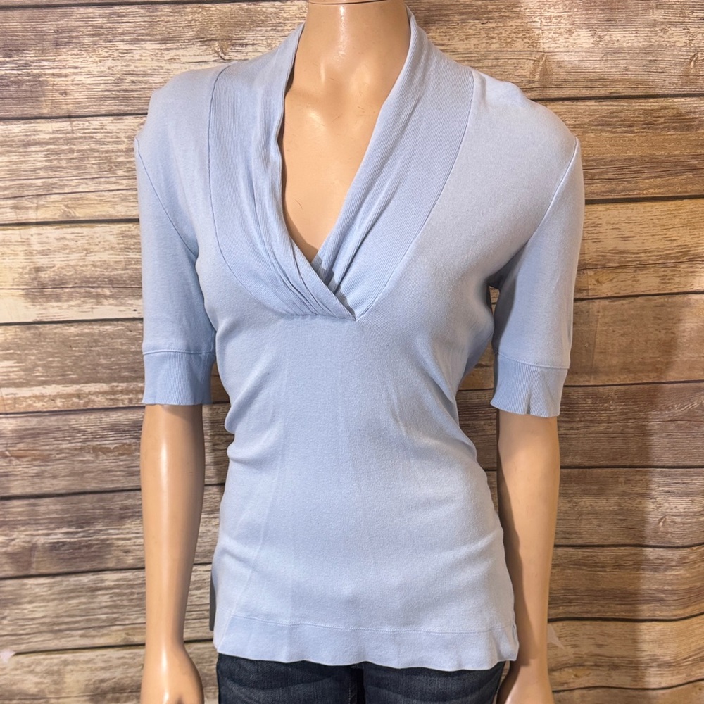 Cute Express Top L Large V Neck Short Sleeve Stretch Knit‎ Light Blue